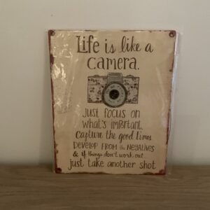Tekstbord “Life is…