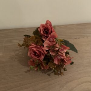 Boeketje van roze bloemen