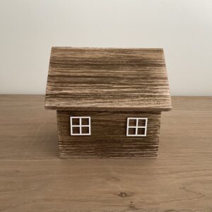 Houten huis L