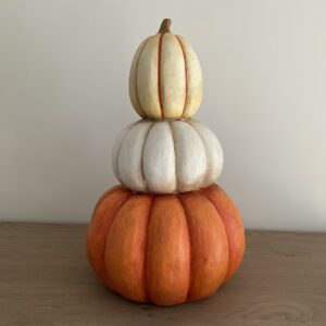 Pompoenen op stapel